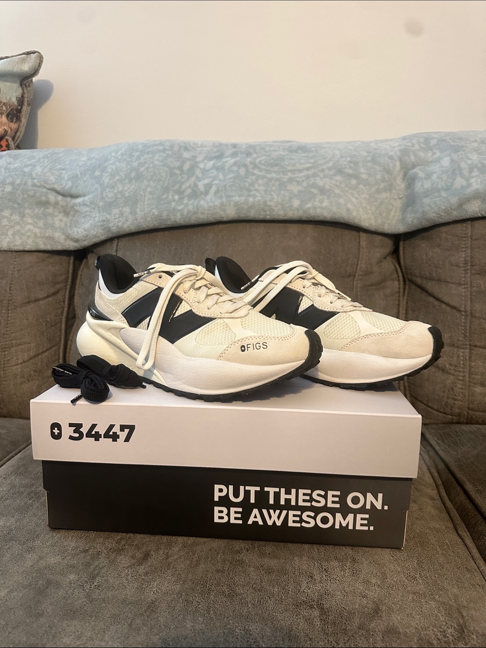 Figs 3447 New Balance Sneakers